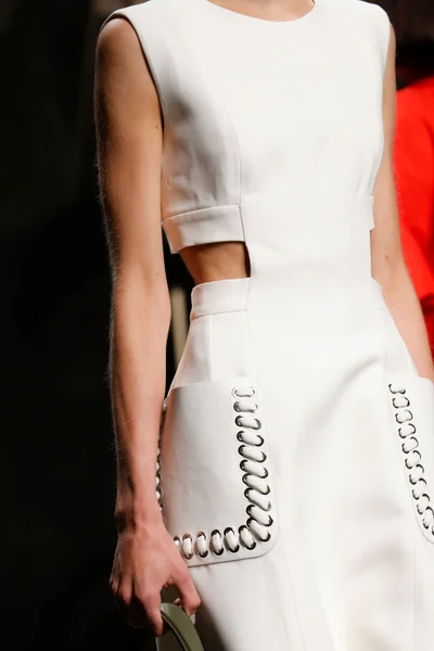 Look 25